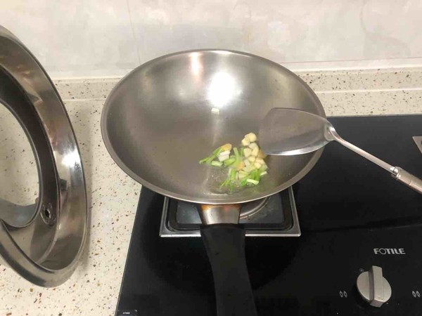 紅燒雞爪的做法-家常味燒菜譜