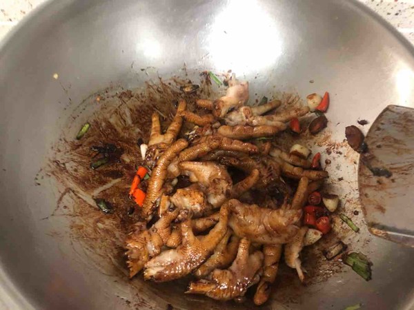 紅燒雞爪的做法-家常味燒菜譜