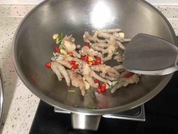 紅燒雞爪的做法-家常味燒菜譜