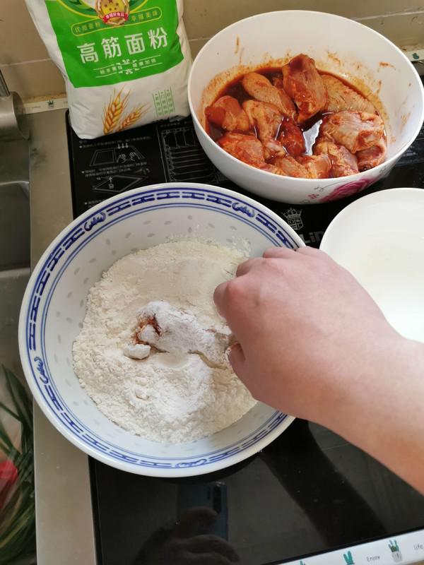 香酥炸雞翅的做法-咸鮮味炸菜譜-易網健康養生網 香酥炸雞翅的做法-咸鮮味炸菜譜