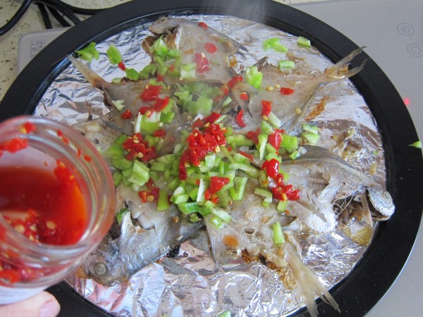 烤魚的做法-香辣味烤菜譜-易網(wǎng)健康養(yǎng)生網(wǎng) 烤魚的做法-香辣味烤菜譜