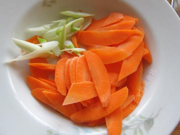 溜炒羊肝的做法-家常味炒菜譜-易網(wǎng)健康養(yǎng)生網(wǎng) 溜炒羊肝的做法-家常味炒菜譜