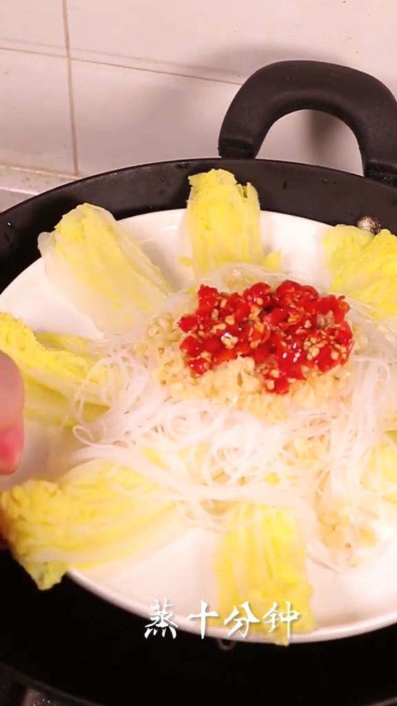 蒜蓉粉絲娃娃菜的做法-蒜香味蒸菜譜-易網健康養生網 蒜蓉粉絲娃娃菜的做法-蒜香味蒸菜譜