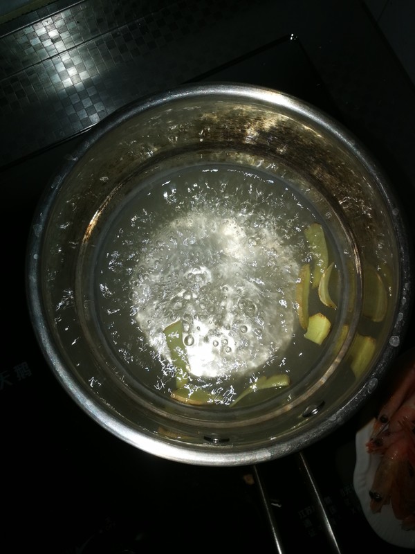 水煮北極蝦的做法-咸鮮味煮菜譜-易網健康養生網 水煮北極蝦的做法-咸鮮味煮菜譜