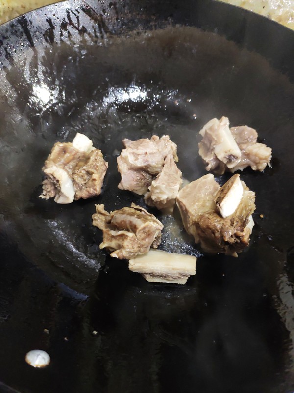 紅燒牛小排的做法-家常味燉菜譜-易網健康養生網 紅燒牛小排的做法-家常味燉菜譜