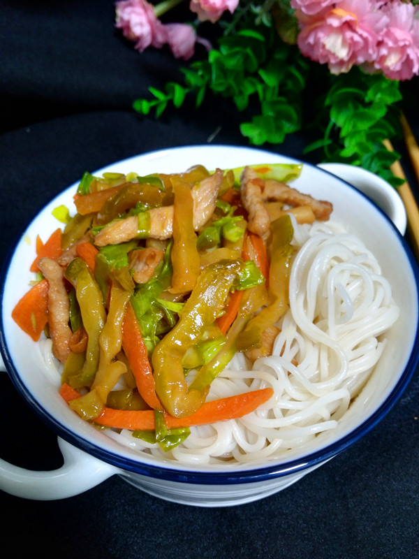 榨菜肉絲面的做法-家常味炒菜譜-易網(wǎng)健康養(yǎng)生網(wǎng) 榨菜肉絲面的做法-家常味炒菜譜