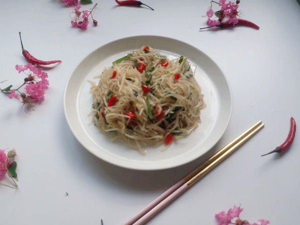 爆炒。酸辣綠豆芽的做法-咸鮮味炒菜譜-易網健康養生網 爆炒。酸辣綠豆芽的做法-咸鮮味炒菜譜