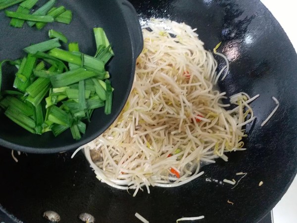 爆炒。酸辣綠豆芽的做法-咸鮮味炒菜譜-易網健康養生網 爆炒。酸辣綠豆芽的做法-咸鮮味炒菜譜