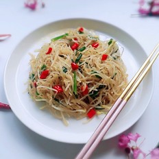 爆炒。酸辣綠豆芽的做法-咸鮮味炒菜譜