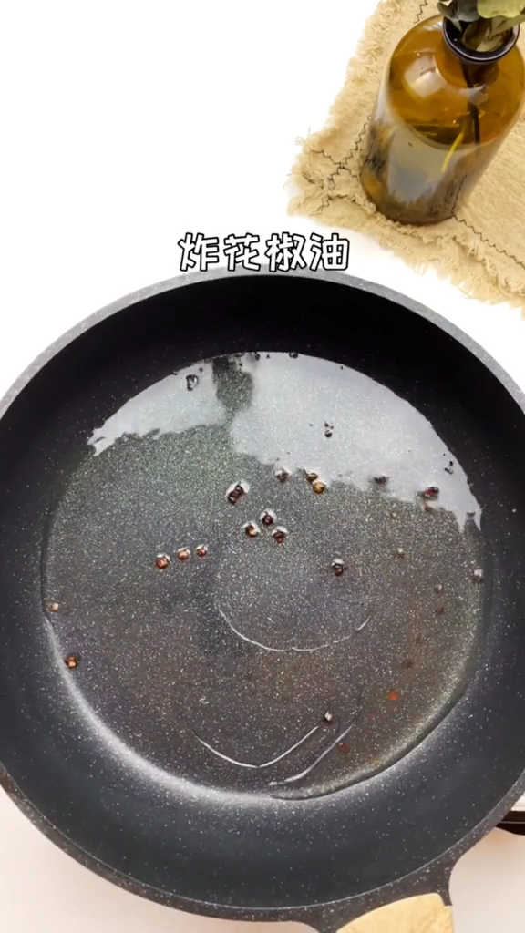 涼拌藕片的做法-家常味拌菜譜