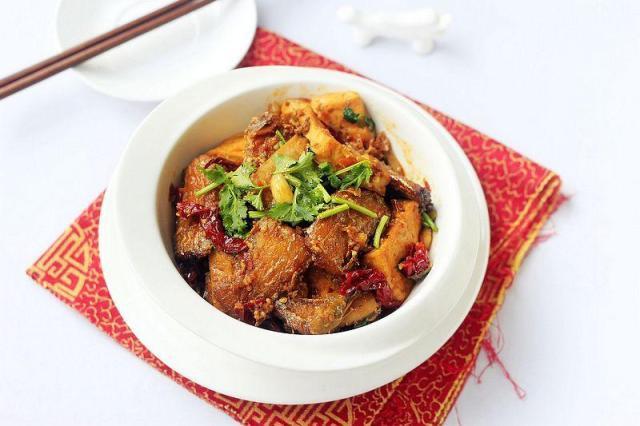帶魚燉豆腐的做法-家常味燉菜譜-易網健康養生網 帶魚燉豆腐的做法-家常味燉菜譜