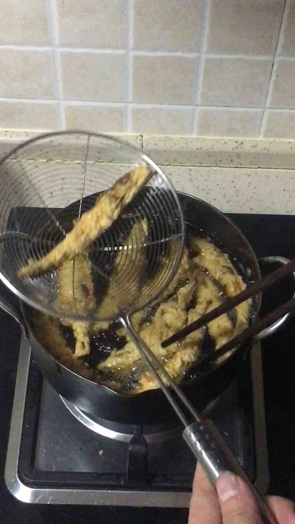 香酥多春魚的做法-家常味炸菜譜-易網健康養(yǎng)生網 香酥多春魚的做法-家常味炸菜譜