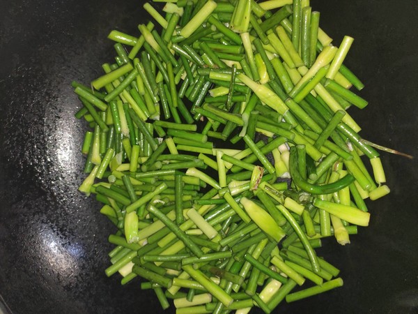 蒜薹炒雞蛋的做法-咸鮮味炒菜譜-易網健康養生網 蒜薹炒雞蛋的做法-咸鮮味炒菜譜