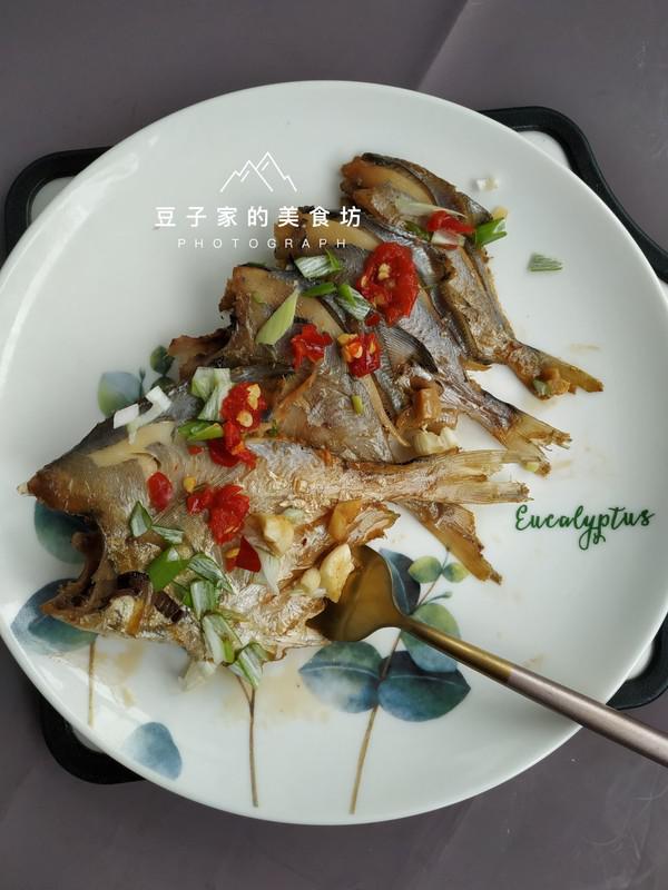 香燜小海魚的做法-咸鮮味燜菜譜-易網健康養生網 香燜小海魚的做法-咸鮮味燜菜譜
