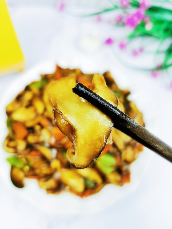 素炒香菇的做法-咸鮮味炒菜譜-易網(wǎng)健康養(yǎng)生網(wǎng) 素炒香菇的做法-咸鮮味炒菜譜