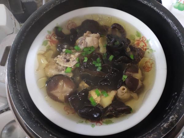 香菇木耳蒸雞的做法-咸鮮味蒸菜譜