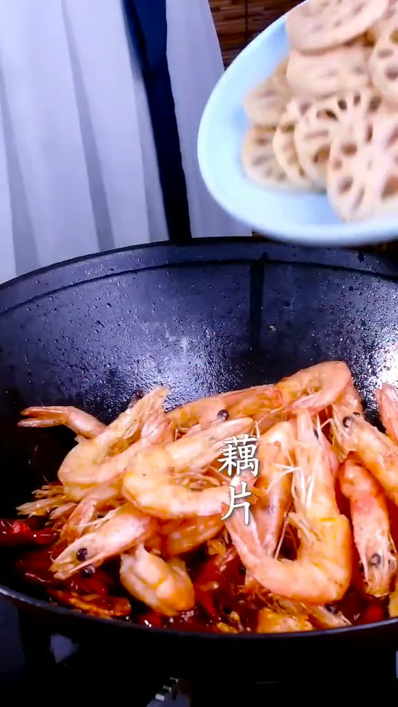 干鍋蝦的做法-家常味炒菜譜-易網健康養生網 干鍋蝦的做法-家常味炒菜譜