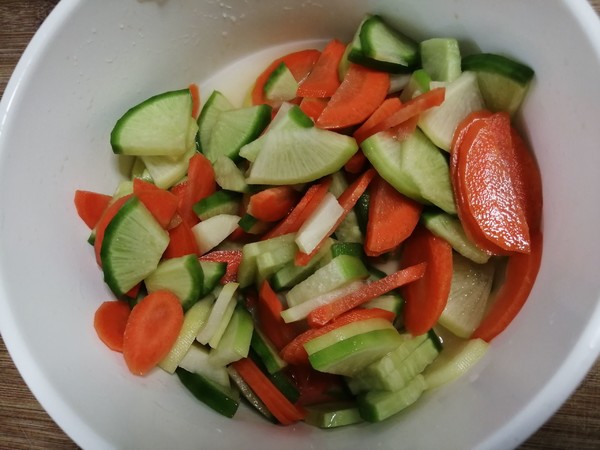 開胃蘿卜片的做法-酸辣味拌菜譜-易網健康養生網 開胃蘿卜片的做法-酸辣味拌菜譜