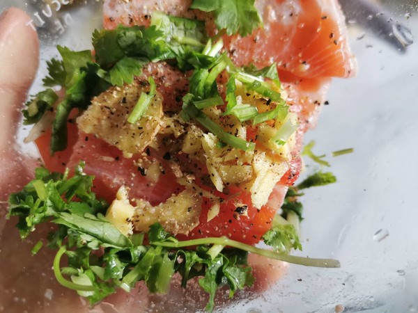 炸三文魚排的做法-咸鮮味炸菜譜-易網(wǎng)健康養(yǎng)生網(wǎng) 炸三文魚排的做法-咸鮮味炸菜譜