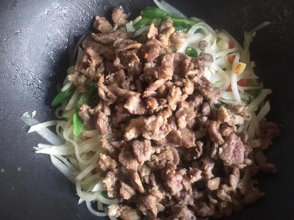 白蘿卜絲炒羊肉的做法-家常味炒菜譜-易網(wǎng)健康養(yǎng)生網(wǎng) 白蘿卜絲炒羊肉的做法-家常味炒菜譜