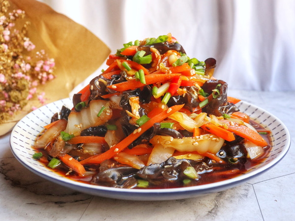 涼拌白菜梗的做法-酸辣味拌菜譜-易網健康養生網 涼拌白菜梗的做法-酸辣味拌菜譜