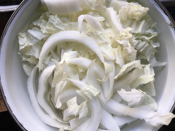 涼拌白菜梗的做法-酸辣味拌菜譜-易網健康養生網 涼拌白菜梗的做法-酸辣味拌菜譜