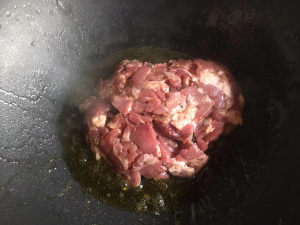 白蘿卜絲炒羊肉的做法-家常味炒菜譜-易網(wǎng)健康養(yǎng)生網(wǎng) 白蘿卜絲炒羊肉的做法-家常味炒菜譜