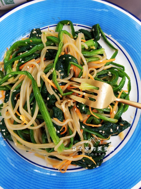 無油酸爽菠菜粉絲的做法-酸辣味拌菜譜-易網健康養生網 無油酸爽菠菜粉絲的做法-酸辣味拌菜譜