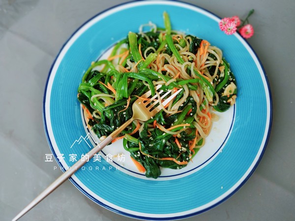 無油酸爽菠菜粉絲的做法-酸辣味拌菜譜-易網健康養生網 無油酸爽菠菜粉絲的做法-酸辣味拌菜譜