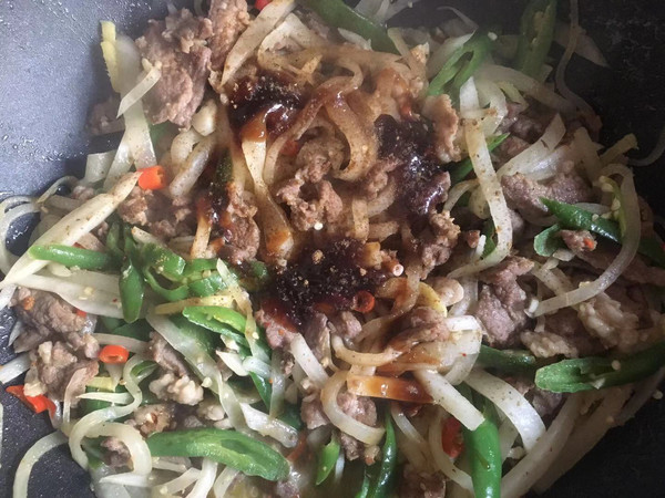 白蘿卜絲炒羊肉的做法-家常味炒菜譜-易網(wǎng)健康養(yǎng)生網(wǎng) 白蘿卜絲炒羊肉的做法-家常味炒菜譜