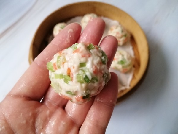 胡蘿卜蔬菜蒸丸子的做法-家常味蒸菜譜-易網健康養生網 胡蘿卜蔬菜蒸丸子的做法-家常味蒸菜譜