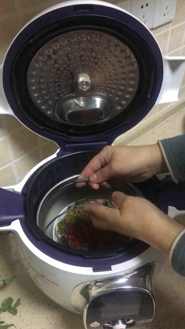 雙椒蒸鱸魚的做法-酸辣味蒸菜譜