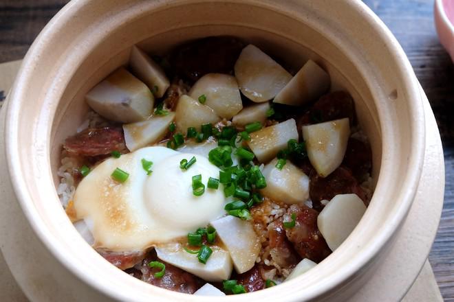 芋頭臘腸煲仔飯+白灼菜心的做法-家常味煲菜譜-易網健康養生網 芋頭臘腸煲仔飯+白灼菜心的做法-家常味煲菜譜