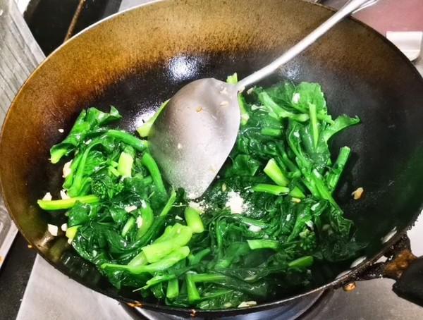 蒜蓉炒芥蘭的做法-家常味炒菜譜-易網(wǎng)健康養(yǎng)生網(wǎng) 蒜蓉炒芥蘭的做法-家常味炒菜譜