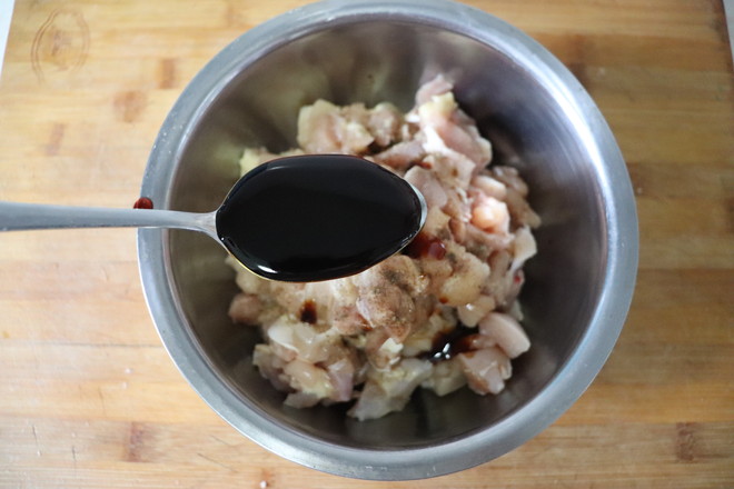 家庭版宮保雞丁的做法-家常味炒菜譜-易網(wǎng)健康養(yǎng)生網(wǎng) 家庭版宮保雞丁的做法-家常味炒菜譜