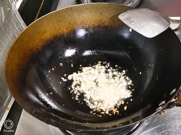 蒜蓉炒芥蘭的做法-家常味炒菜譜-易網(wǎng)<a href=http://www.xllyou.com/ target=_blank class=infotextkey>健康養(yǎng)生</a>網(wǎng) 蒜蓉炒芥蘭的做法-家常味炒菜譜