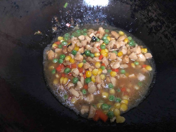 炒雞丁的做法-家常味炒菜譜-易網健康養生網 炒雞丁的做法-家常味炒菜譜