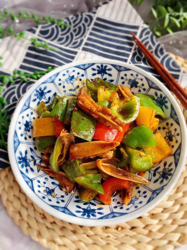 超簡單的辣炒雞脆骨的做法-香辣味炒菜譜-易網(wǎng)健康養(yǎng)生網(wǎng) 超簡單的辣炒雞脆骨的做法-香辣味炒菜譜