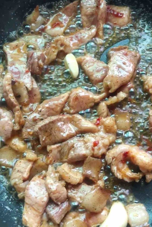 小炒肉的做法-家常味炒菜譜-易網健康養生網 小炒肉的做法-家常味炒菜譜