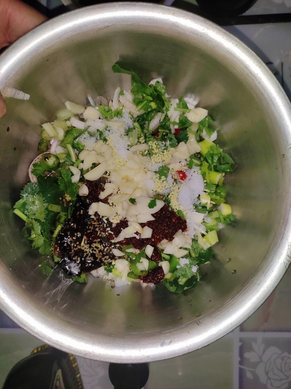 雞腿拌的做法-酸辣味拌菜譜-易網(wǎng)健康養(yǎng)生網(wǎng) 雞腿拌的做法-酸辣味拌菜譜