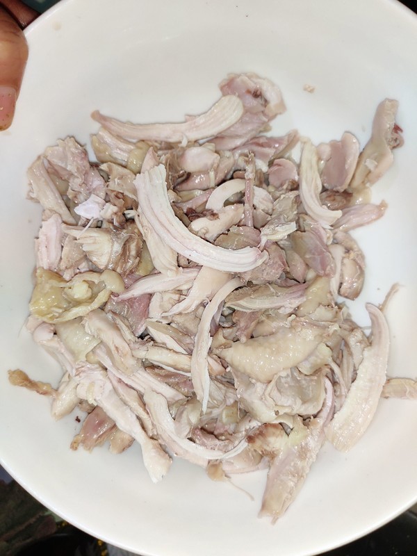 雞腿拌的做法-酸辣味拌菜譜-易網(wǎng)健康養(yǎng)生網(wǎng) 雞腿拌的做法-酸辣味拌菜譜