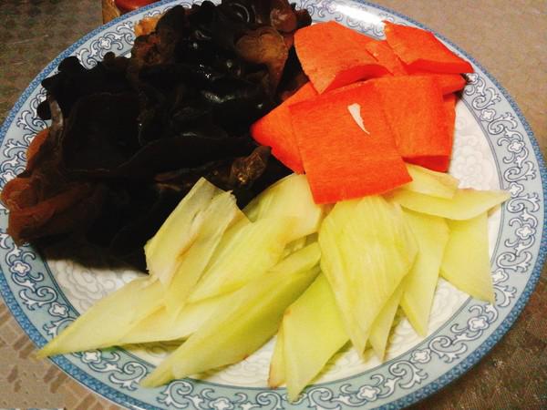 時蔬小炒的做法-家常味炒菜譜-易網<a href=http://www.xllyou.com/ target=_blank class=infotextkey>健康養生</a>網 時蔬小炒的做法-家常味炒菜譜