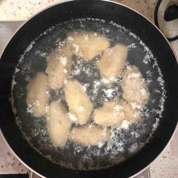 快手可樂雞翅的做法-家常味煮菜譜-易網<a href=http://www.xllyou.com/ target=_blank class=infotextkey>健康養生</a>網 快手可樂雞翅的做法-家常味煮菜譜