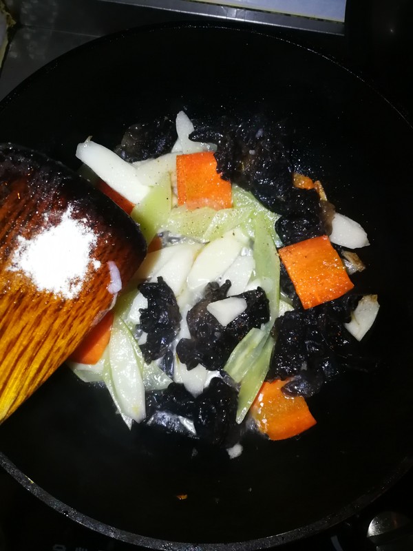 時蔬小炒的做法-家常味炒菜譜-易網健康養生網 時蔬小炒的做法-家常味炒菜譜