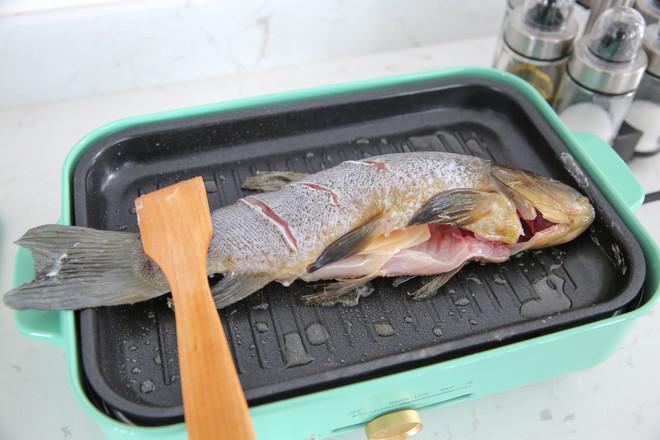 醬香烤魚的做法-魚香味烤菜譜