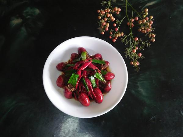 爆炒小龍蝦的做法-香辣味炒菜譜-易網健康養生網 爆炒小龍蝦的做法-香辣味炒菜譜