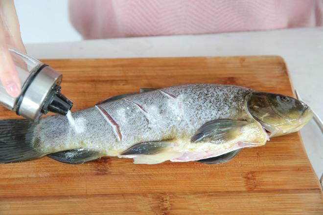 醬香烤魚的做法-魚香味烤菜譜