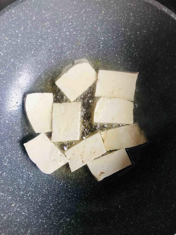 紅燒帶魚豆腐的做法-醬香味煎菜譜-易網健康養生網 紅燒帶魚豆腐的做法-醬香味煎菜譜