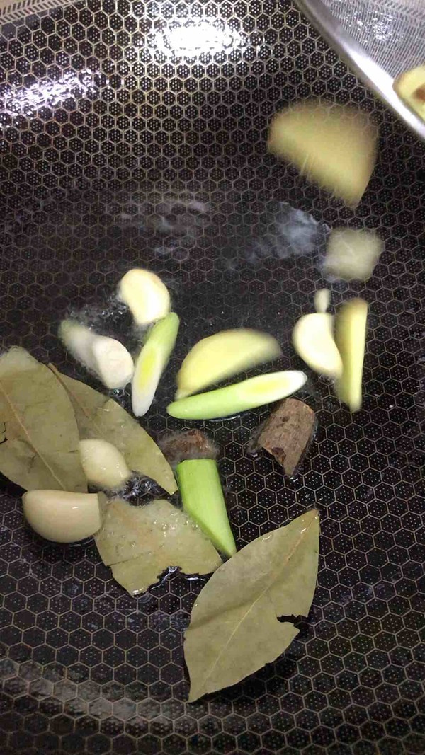 紅燒羊肉的做法-家常味燉菜譜-易網健康養生網 紅燒羊肉的做法-家常味燉菜譜