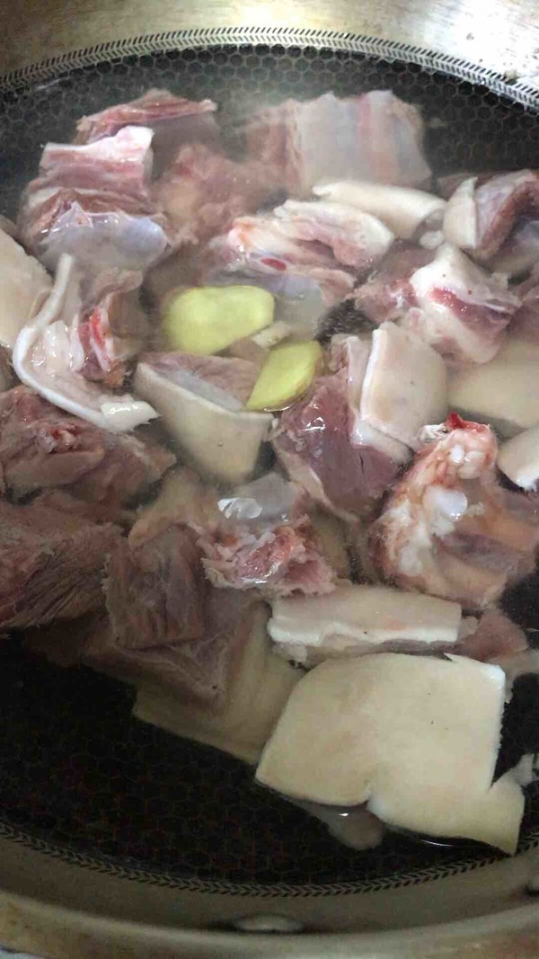 紅燒羊肉的做法-家常味燉菜譜-易網健康養生網 紅燒羊肉的做法-家常味燉菜譜